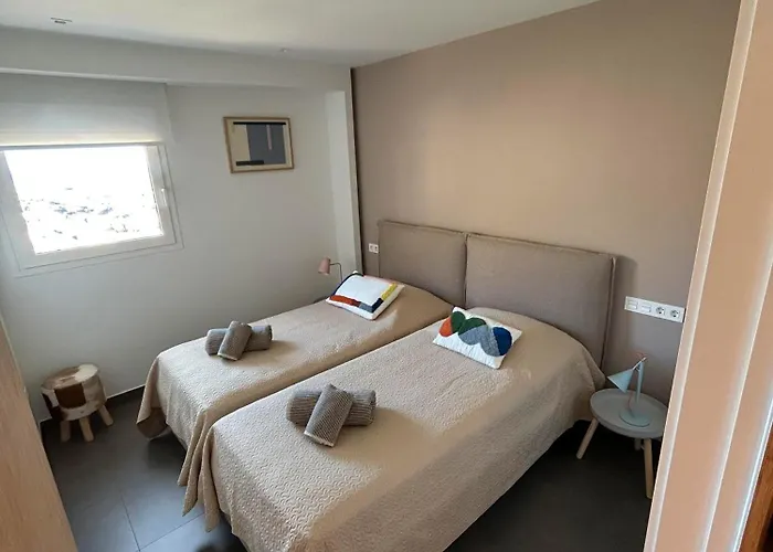 Blue Infinity 7 Apartment *